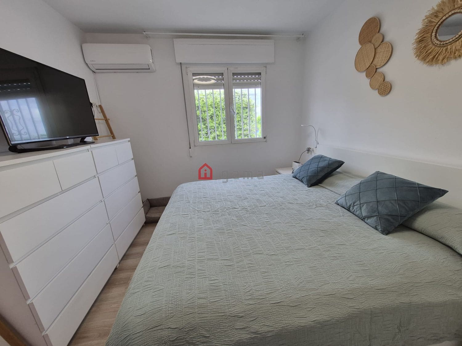 5 bedroom Semi-detached Villa for sale in Castello de la Plana - € 370,000 (Ref: 9828816)