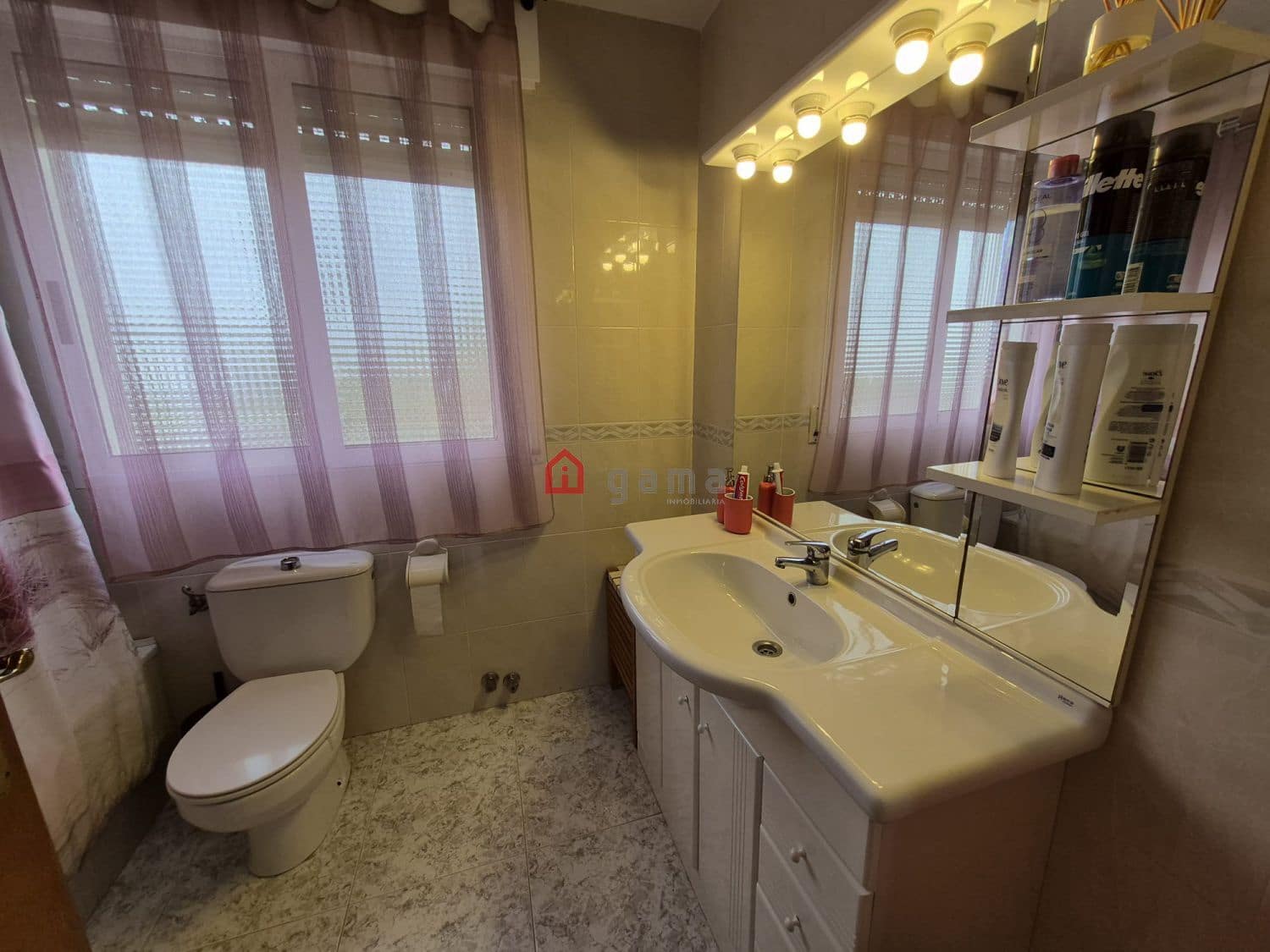 5 bedroom Semi-detached Villa for sale in Castello de la Plana - € 370,000 (Ref: 9828816)