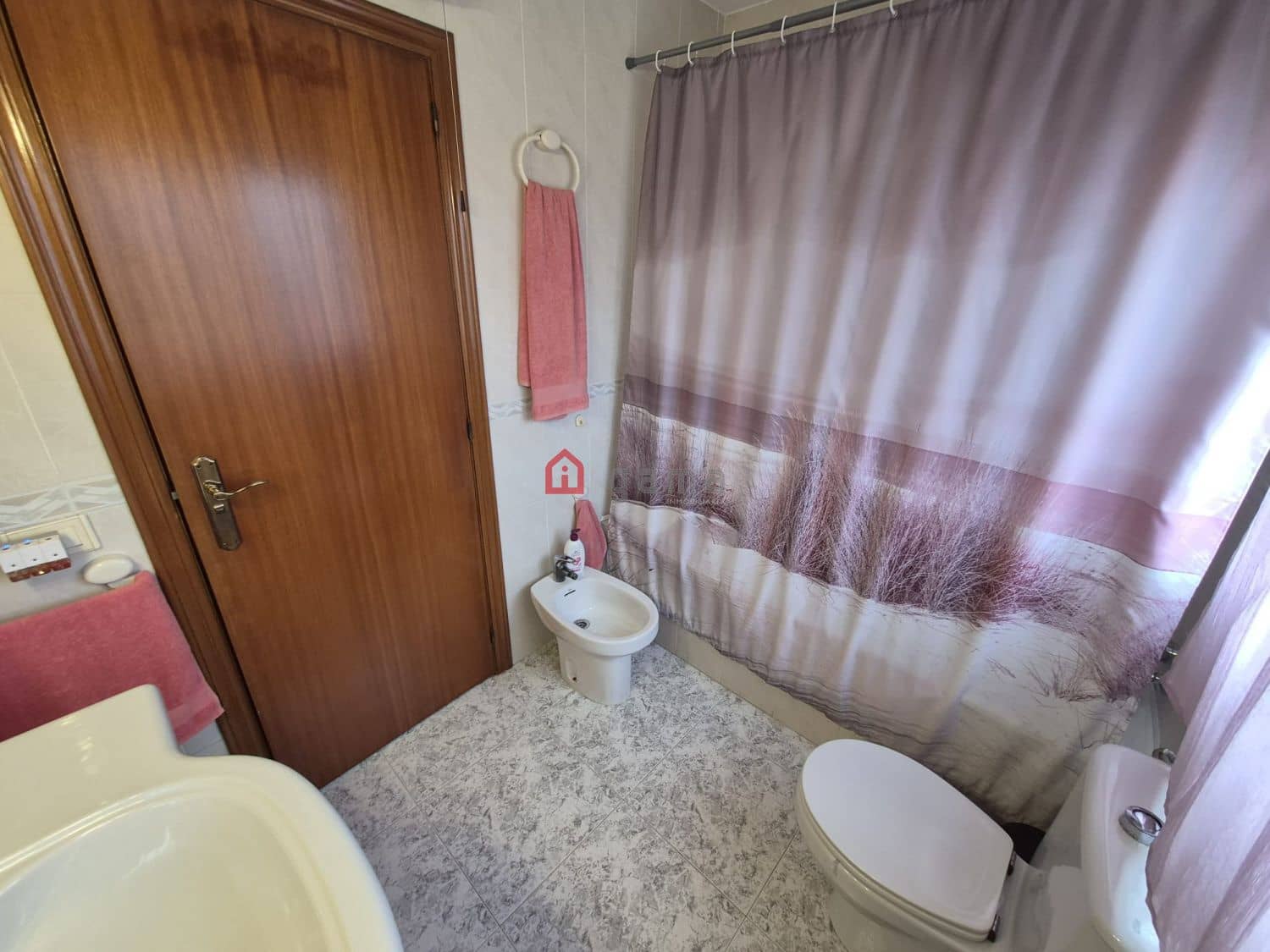 5 bedroom Semi-detached Villa for sale in Castello de la Plana - € 370,000 (Ref: 9828816)