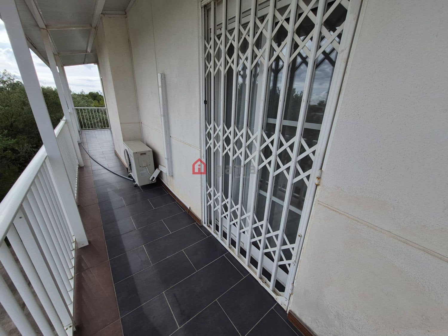 5 bedroom Semi-detached Villa for sale in Castello de la Plana - € 370,000 (Ref: 9828816)
