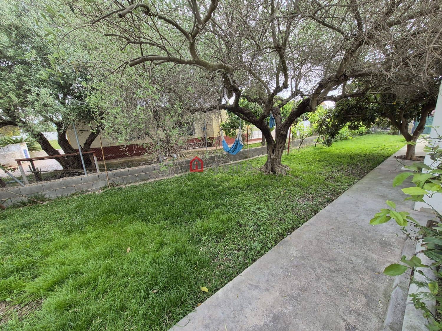 5 bedroom Semi-detached Villa for sale in Castello de la Plana - € 370,000 (Ref: 9828816)
