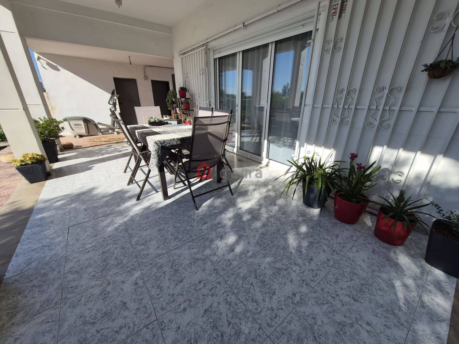 5 bedroom Semi-detached Villa for sale in Castello de la Plana - € 370,000 (Ref: 9828816)