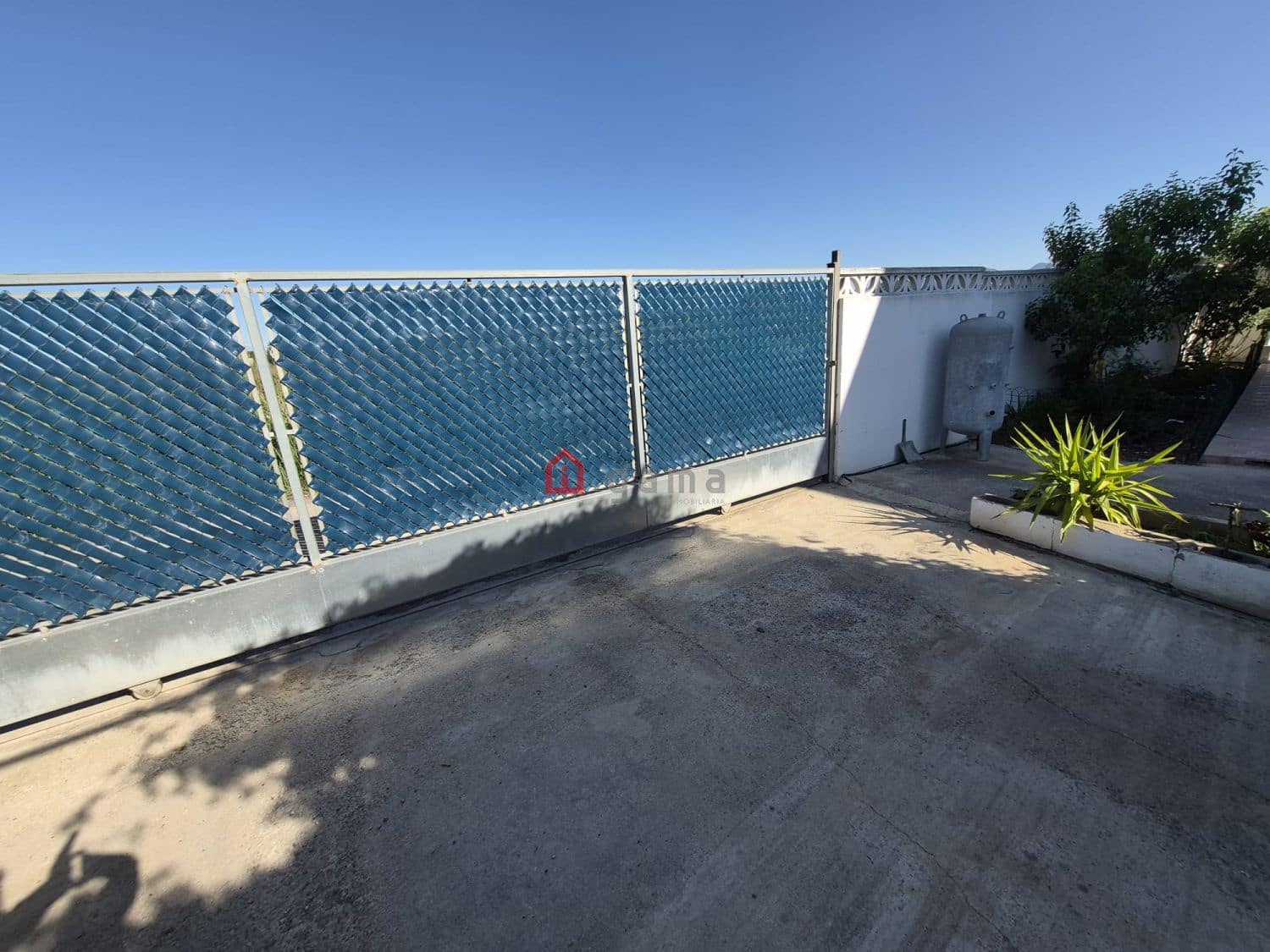 5 bedroom Semi-detached Villa for sale in Castello de la Plana - € 370,000 (Ref: 9828816)