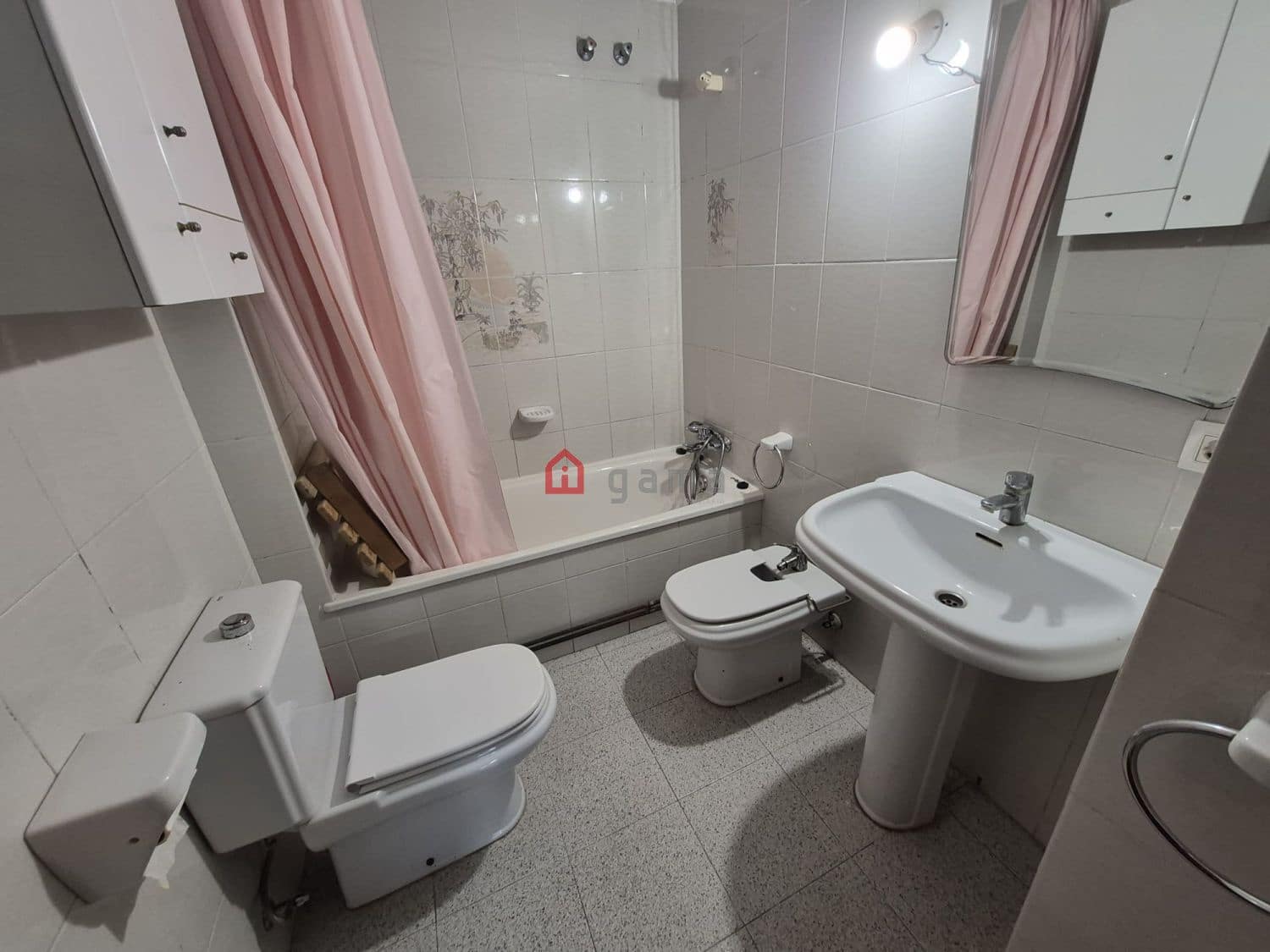 4 bedroom Flat for sale in L'Alcora with garage - € 110,000 (Ref: 9845218)