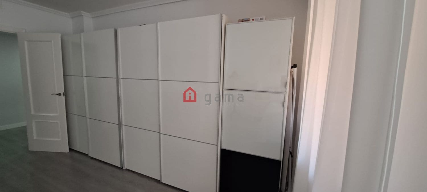 3 bedroom Flat for sale in Castello de la Plana - € 199,000 (Ref: 9845220)