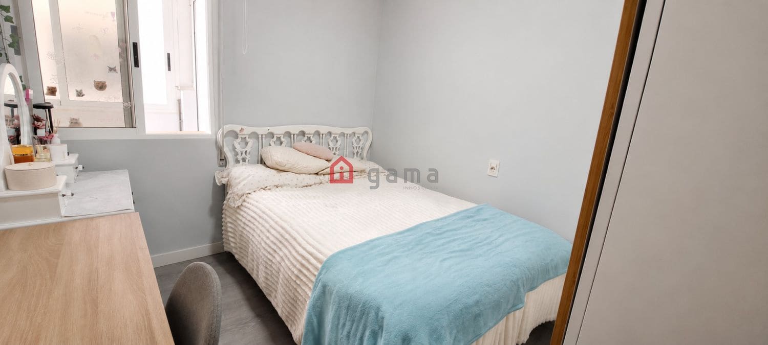 3 bedroom Flat for sale in Castello de la Plana - € 199,000 (Ref: 9845220)