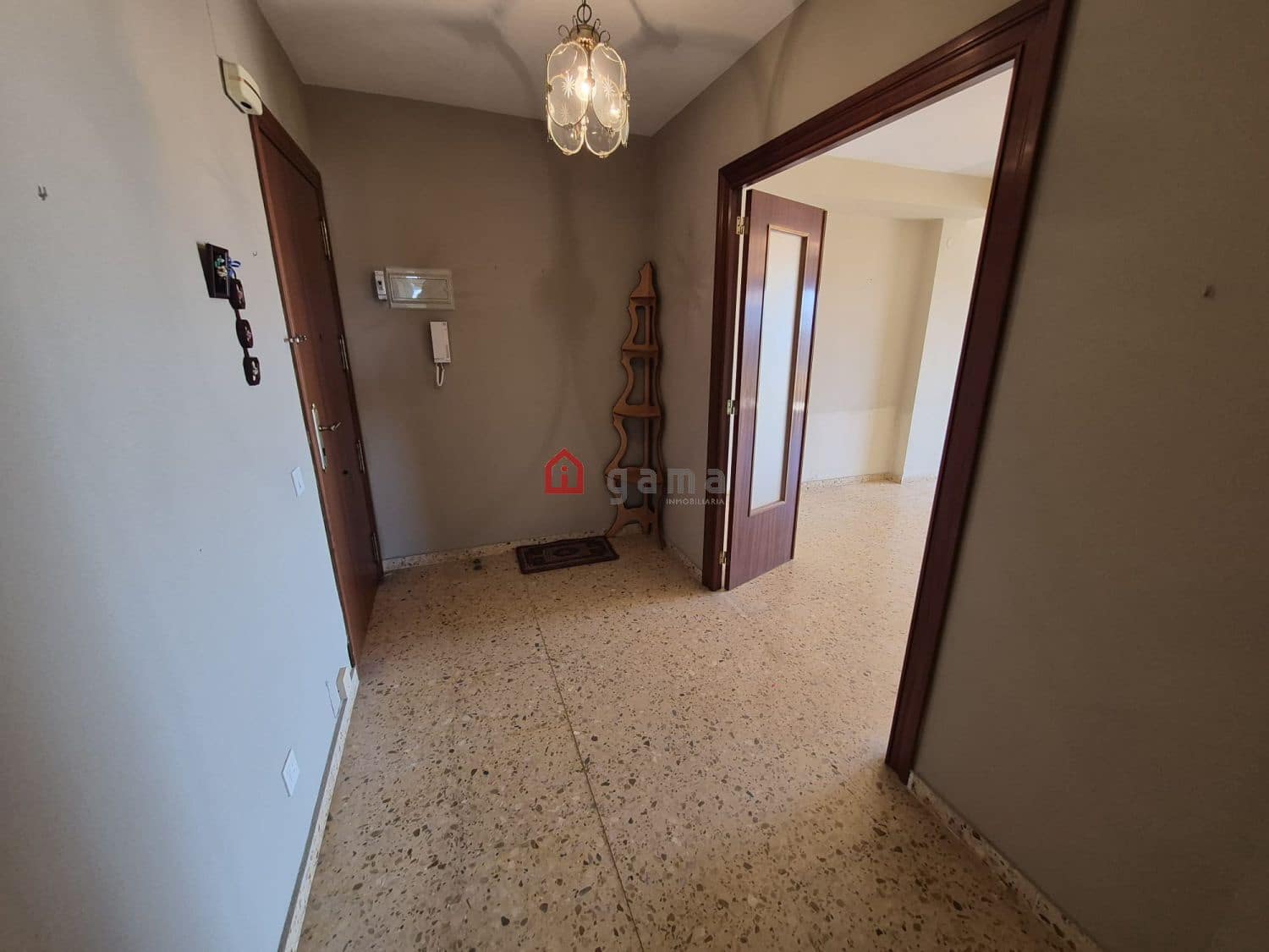 Lejlighed til leje i Castello de la Plana med garage - € 800 (Ref: 9851587)