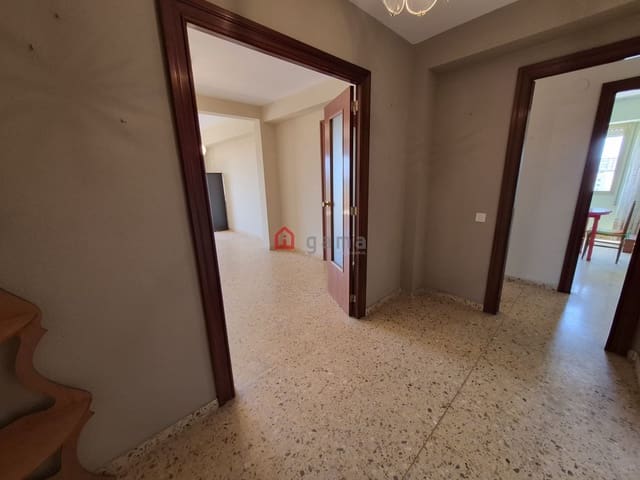 Lejlighed til leje i Castelló de la Plana med garage - € 800 (Ref: 9851587)