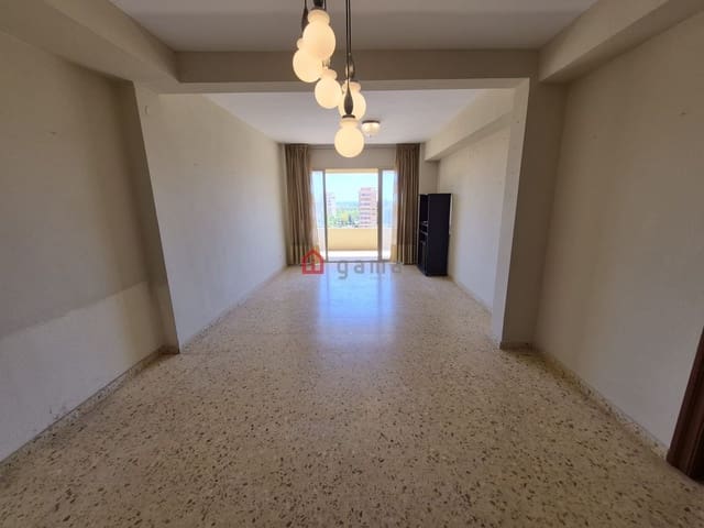 Lejlighed til leje i Castelló de la Plana med garage - € 800 (Ref: 9851587)
