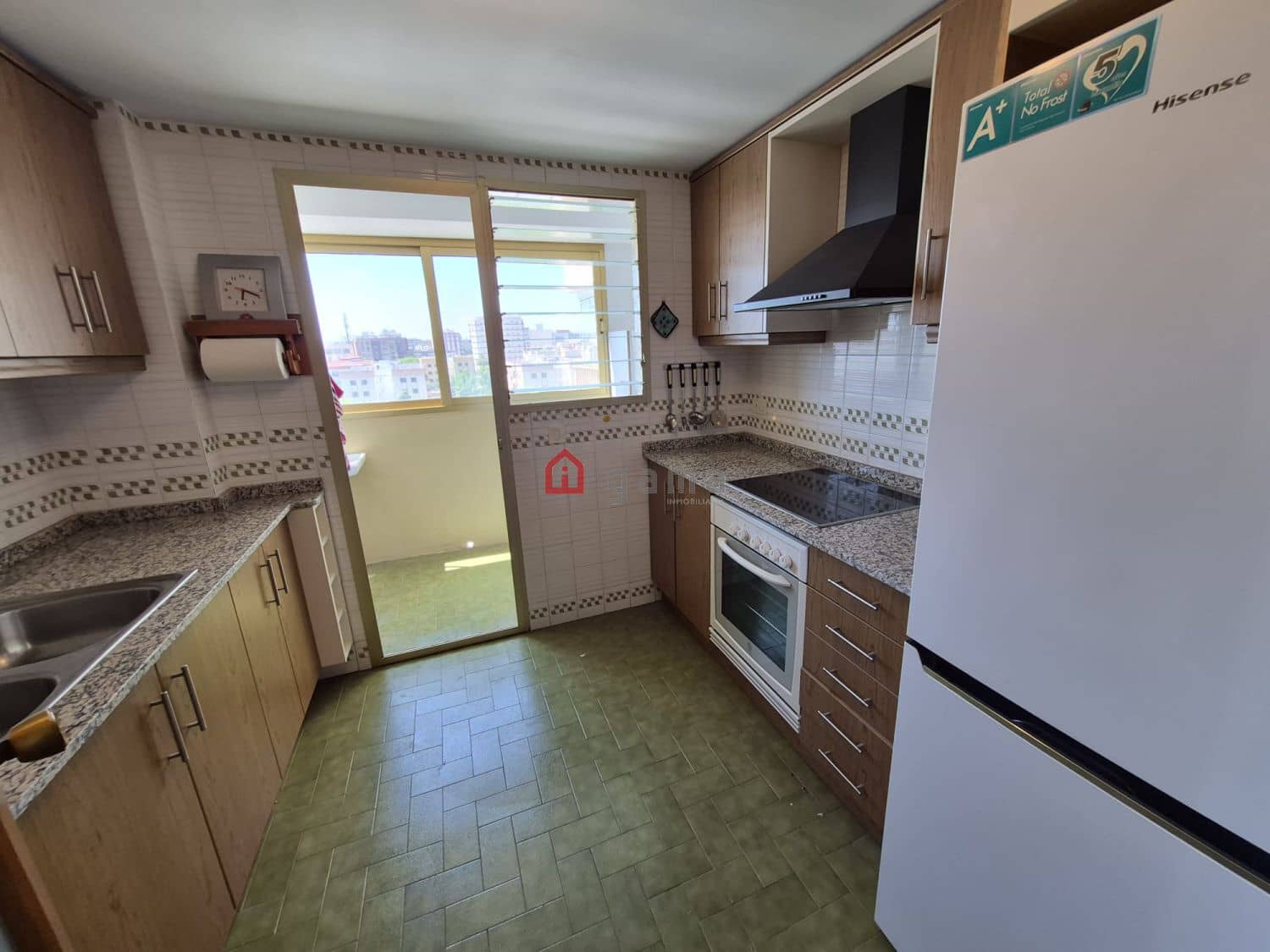 Lejlighed til leje i Castello de la Plana med garage - € 800 (Ref: 9851587)