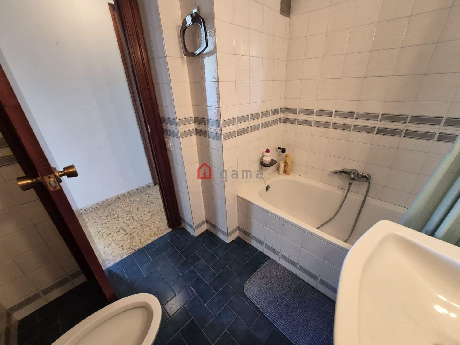 Lejlighed til leje i Castello de la Plana med garage - € 800 (Ref: 9851587)