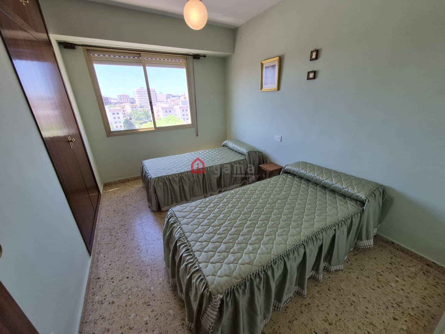 Lejlighed til leje i Castello de la Plana med garage - € 800 (Ref: 9851587)