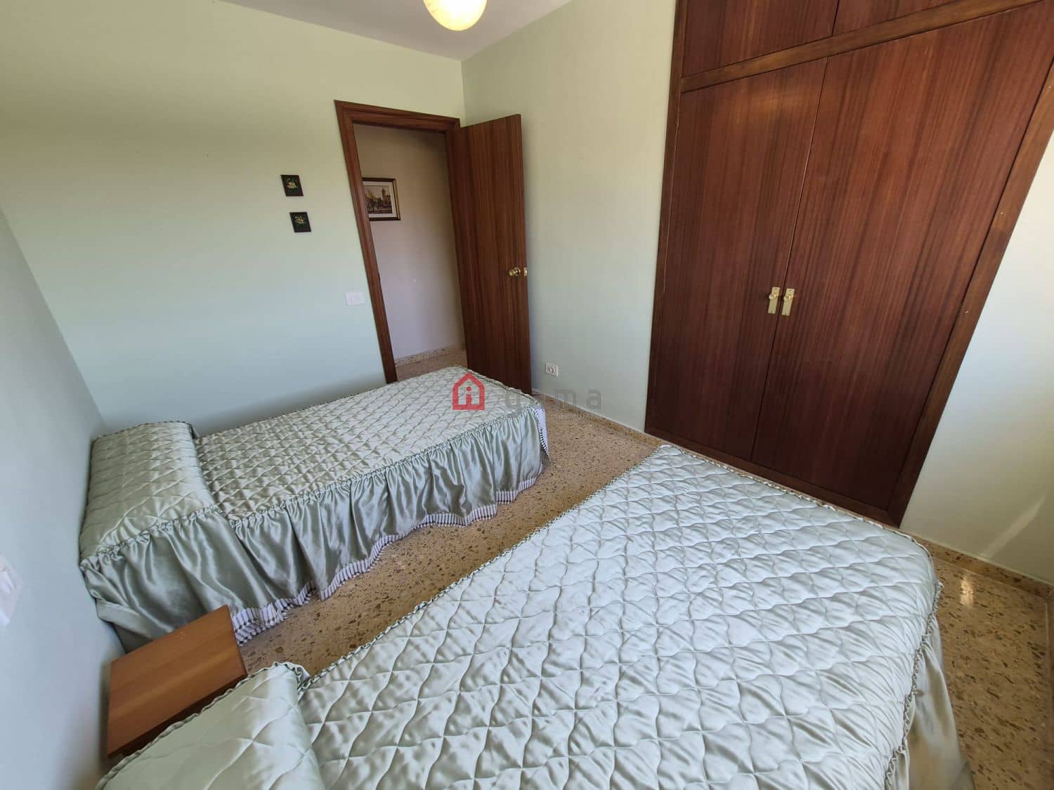 Lejlighed til leje i Castello de la Plana med garage - € 800 (Ref: 9851587)