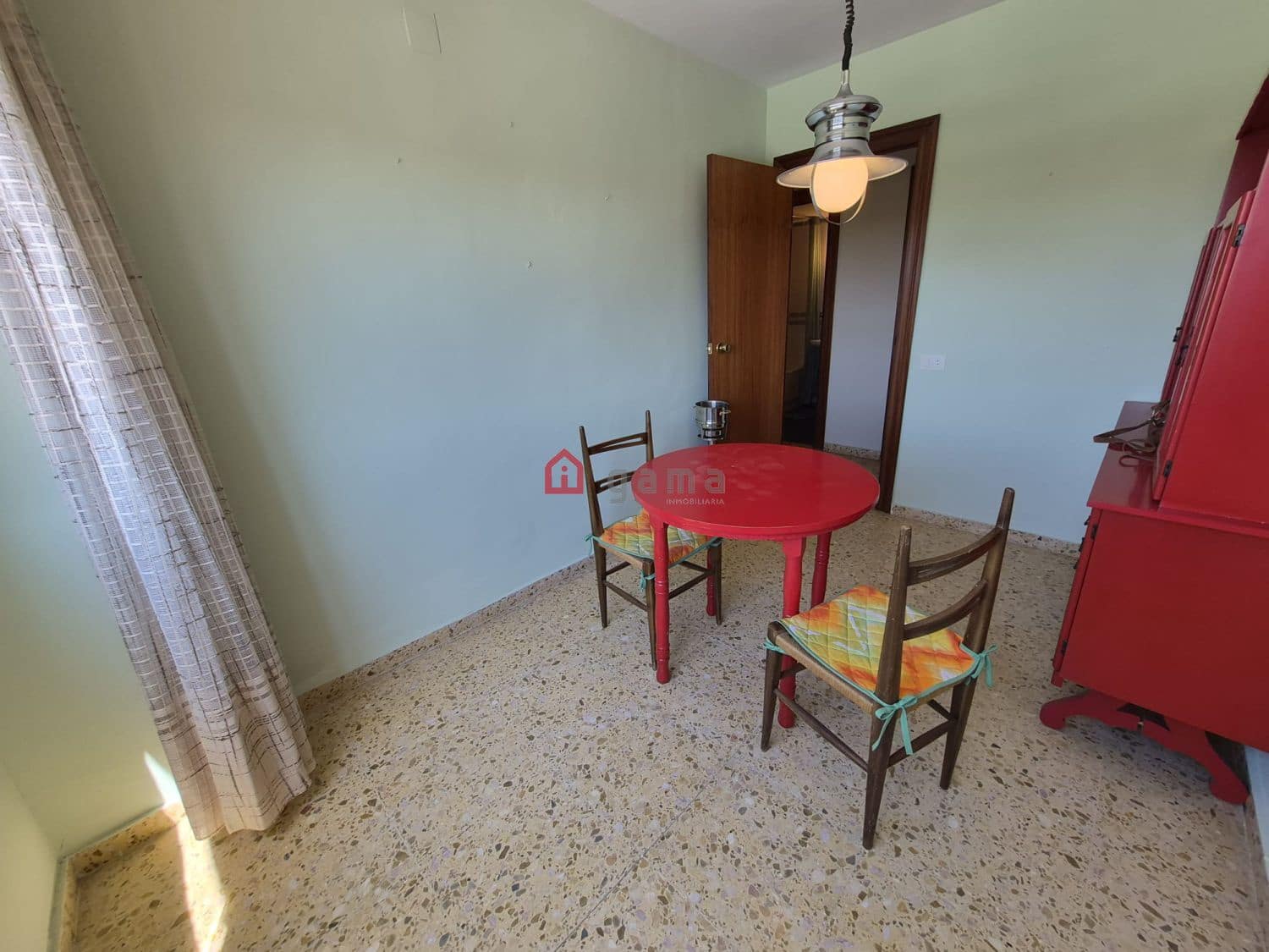 Lejlighed til leje i Castello de la Plana med garage - € 800 (Ref: 9851587)