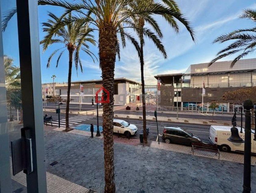 Piso de 3 habitaciones en El Grau de Castelló en venta - 135.000 € (Ref: 9889961)