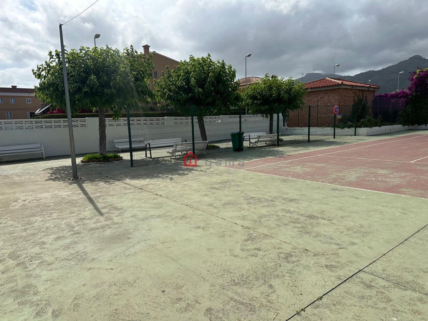 3 quarto Moradia em Banda para venda em Benicassim com garagem - 350 000 € (Ref: 9889963)
