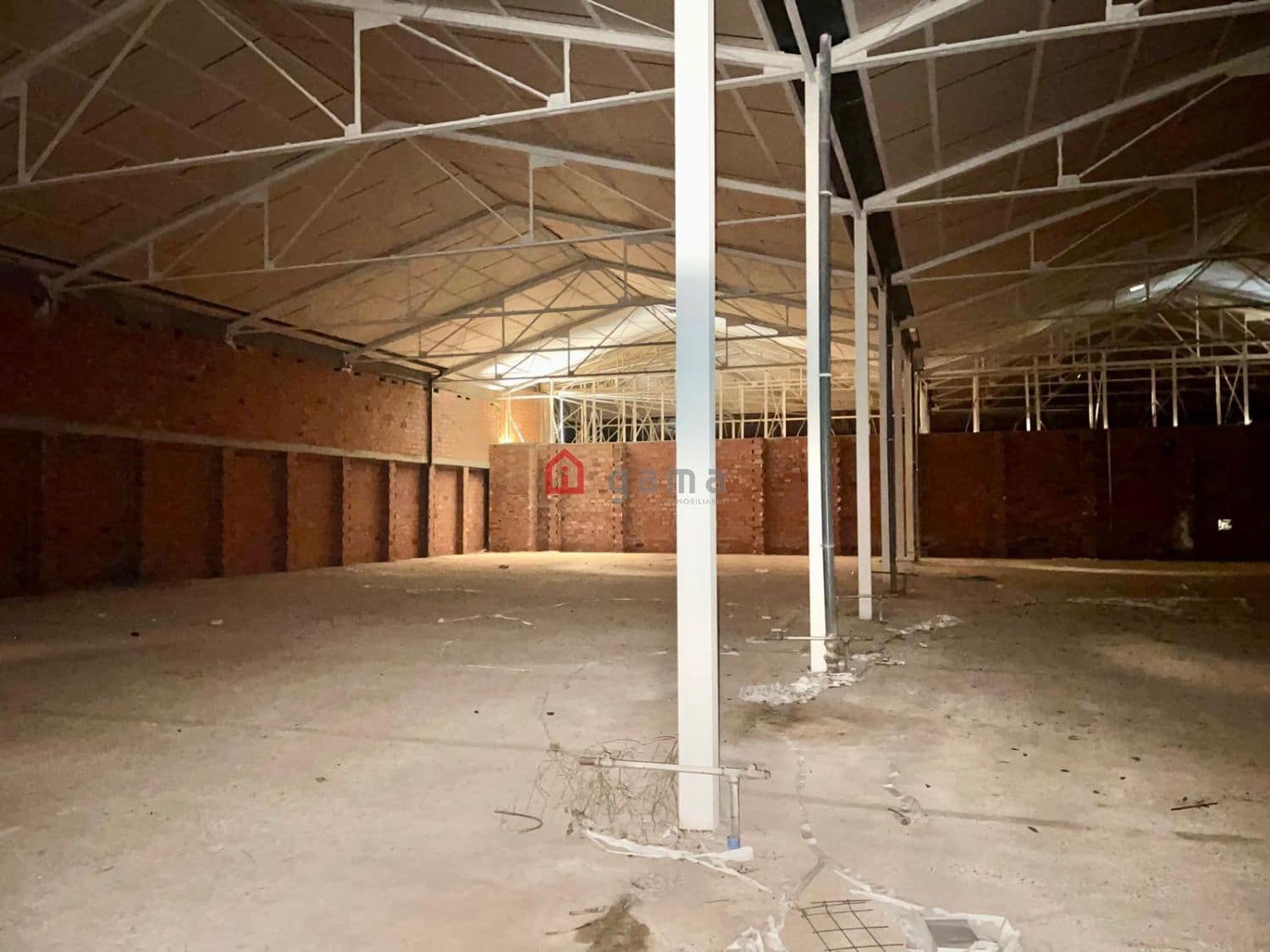 Commercial for sale in Sant Jordi - € 1,375,000 (Ref: 9891903)