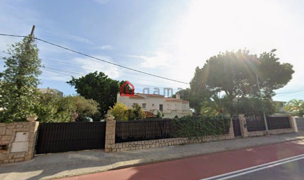 4 slaapkamer Villa te koop in Benicassim - € 2.900.000 (Ref: 9891905)