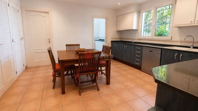 4 slaapkamer Villa te koop in Benicàssim - € 2.900.000 (Ref: 9891905)