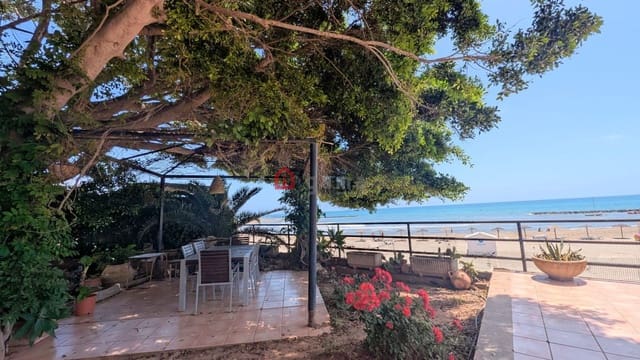 4 slaapkamer Villa te koop in Benicàssim - € 2.900.000 (Ref: 9891905)