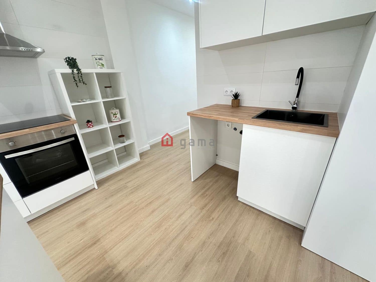 3 soveværelse Lejlighed til salg i Castello de la Plana - € 238.000 (Ref: 9939567)