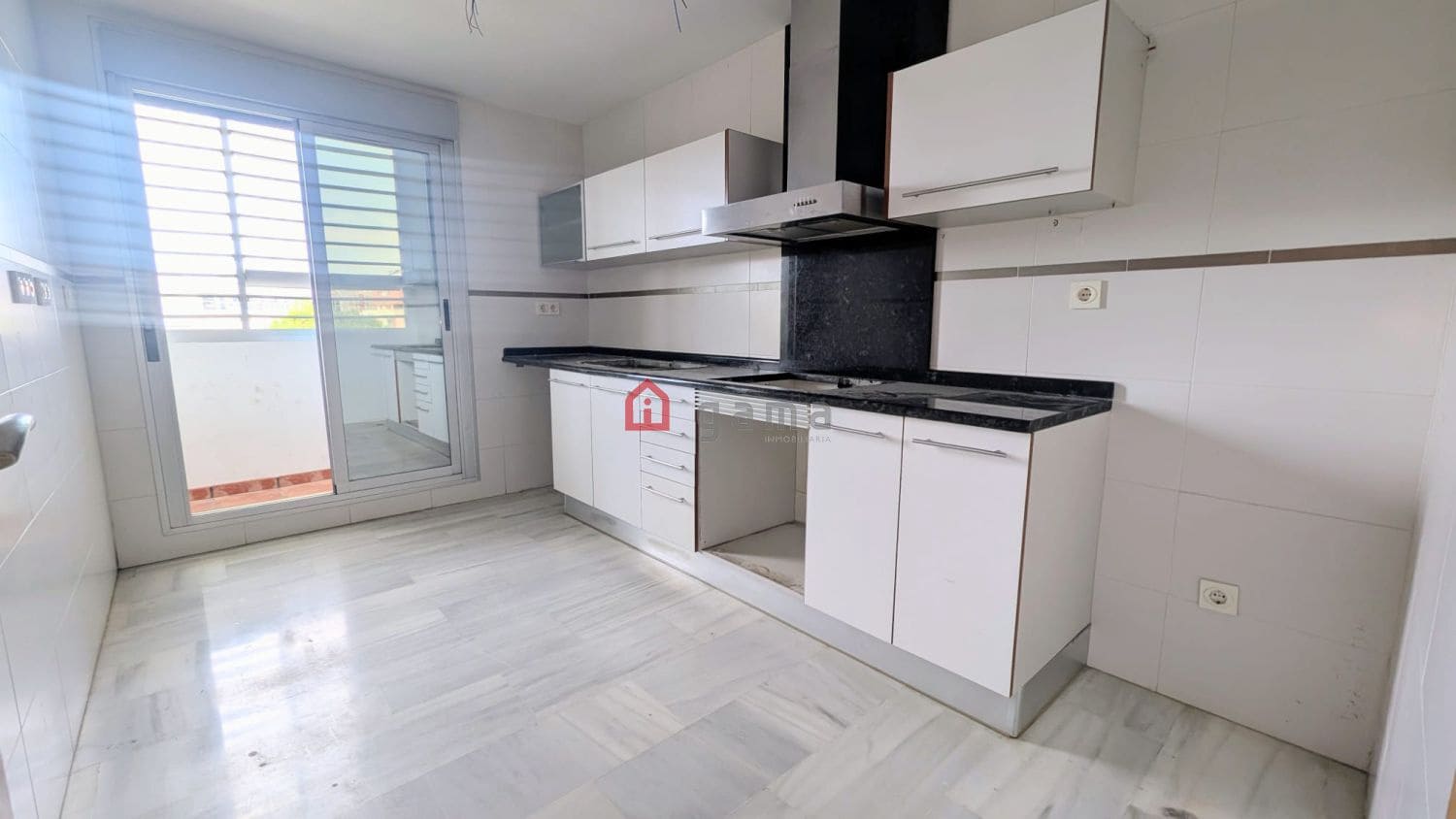 3 chambre Appartement à vendre à Castello de la Plana avec garage - 177 000 € (Ref: 9952834)