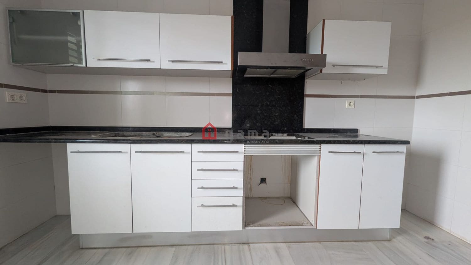 3 chambre Appartement à vendre à Castello de la Plana avec garage - 177 000 € (Ref: 9952834)