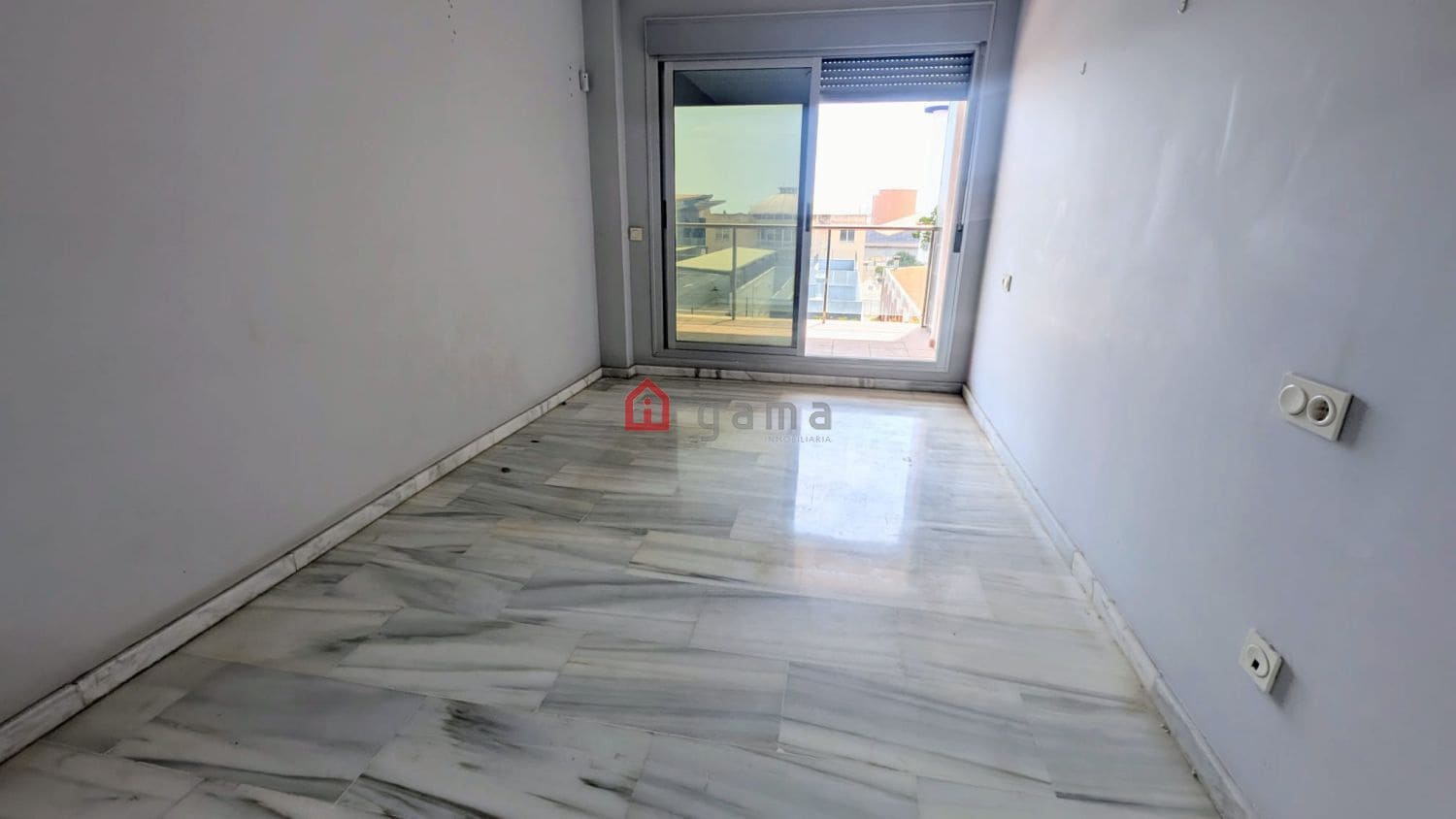 3 chambre Appartement à vendre à Castello de la Plana avec garage - 177 000 € (Ref: 9952834)