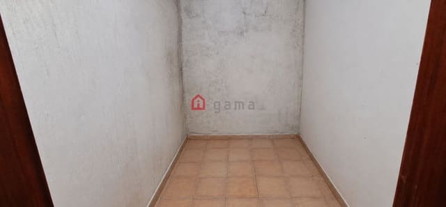 3 slaapkamer Rijtjeshuis te koop in Burriana / Borriana - € 130.000 (Ref: 9962304)