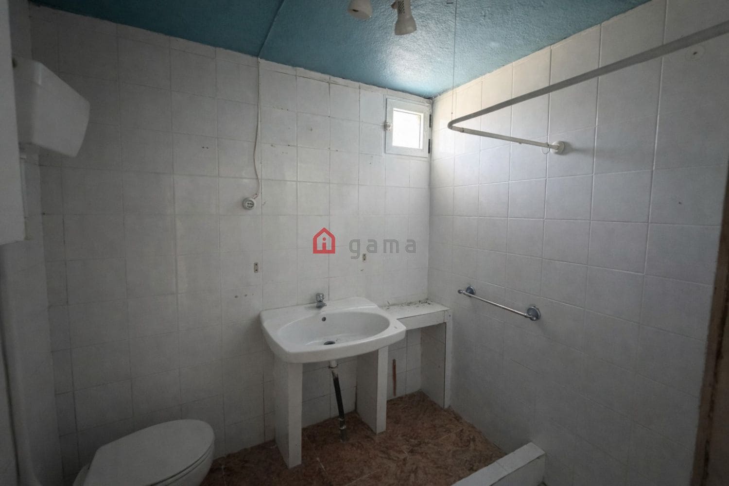 3 quarto Moradia em Banda para venda em L'Alcora - 55 000 € (Ref: 9999305)