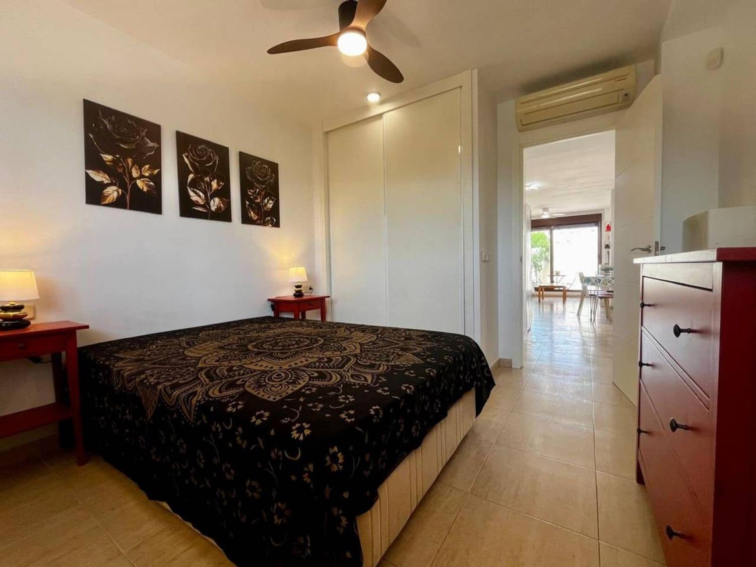 1 slaapkamer Appartement te koop in Sant Jordi met zwembad garage - € 118.000 (Ref: 10010117)