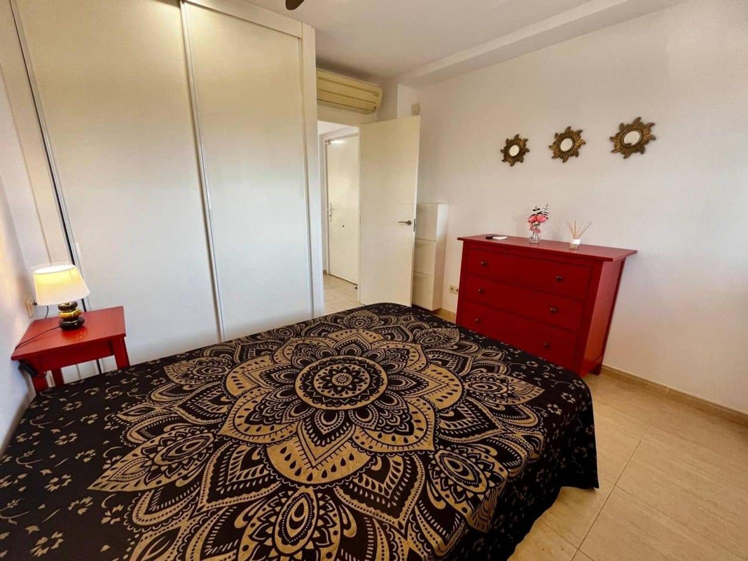 1 slaapkamer Appartement te koop in Sant Jordi met zwembad garage - € 118.000 (Ref: 10010117)