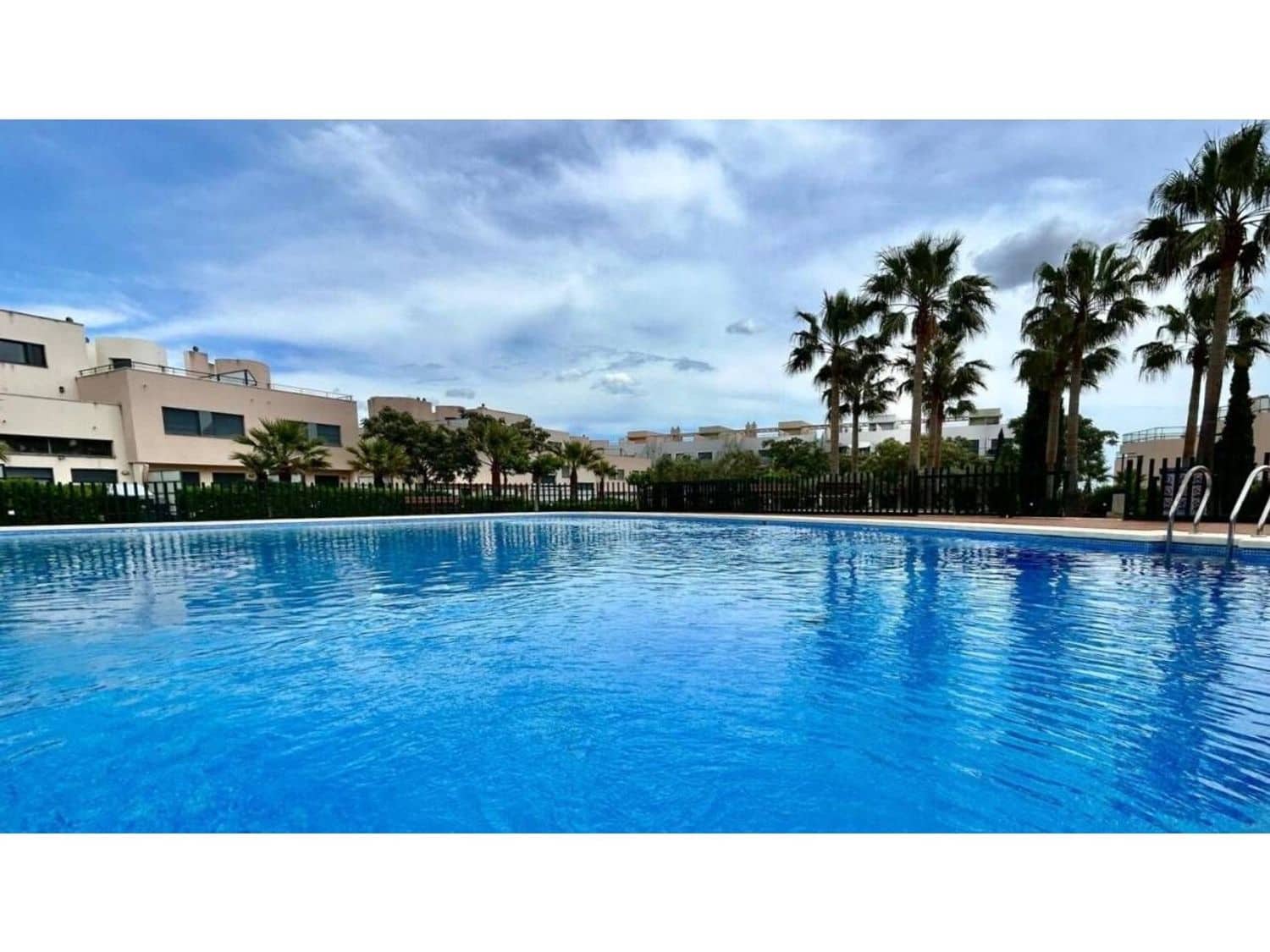 1 slaapkamer Appartement te koop in Sant Jordi met zwembad garage - € 118.000 (Ref: 10010117)