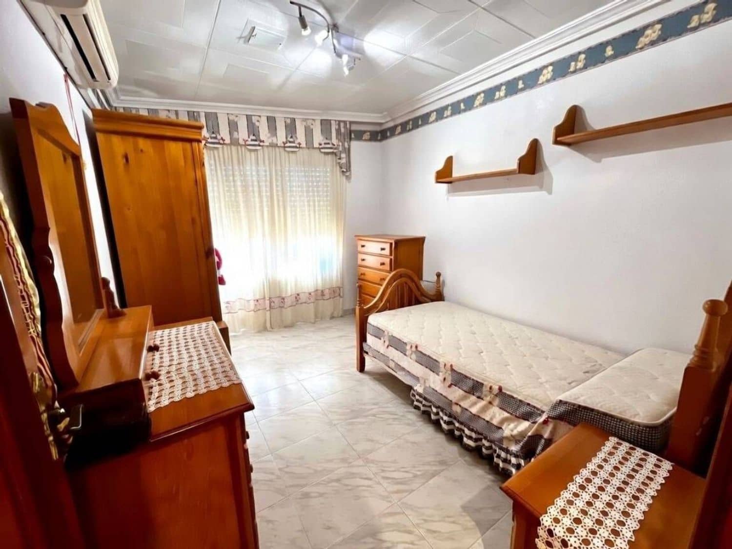 6 bedroom Villa for sale in Sant Jordi with garage - € 375,000 (Ref: 10010118)
