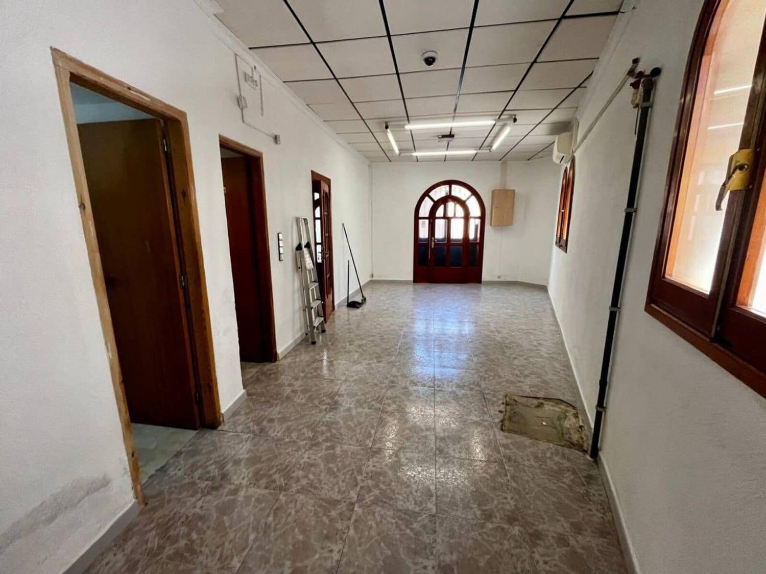 6 bedroom Villa for sale in Sant Jordi with garage - € 375,000 (Ref: 10010118)