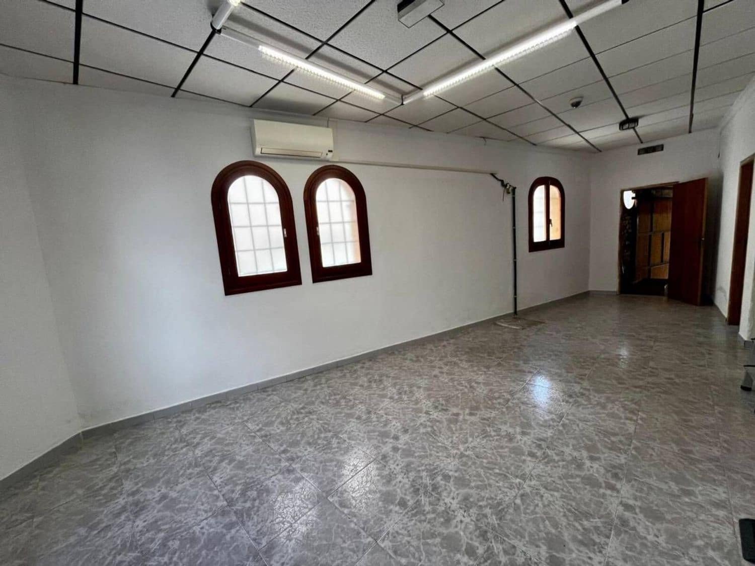 6 bedroom Villa for sale in Sant Jordi with garage - € 375,000 (Ref: 10010118)