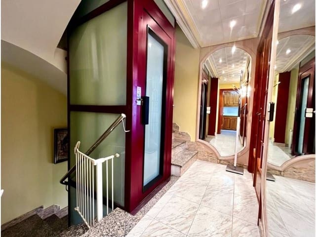 6 bedroom Villa for sale in Sant Jordi with garage - € 375,000 (Ref: 10010118)