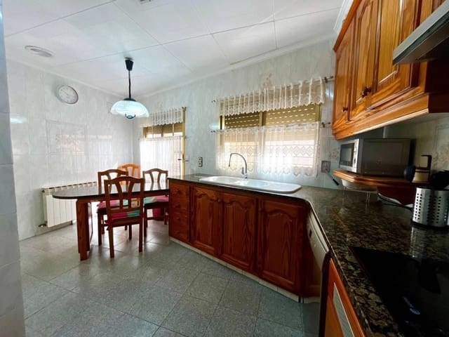 6 bedroom Villa for sale in Sant Jordi with garage - € 375,000 (Ref: 10010118)