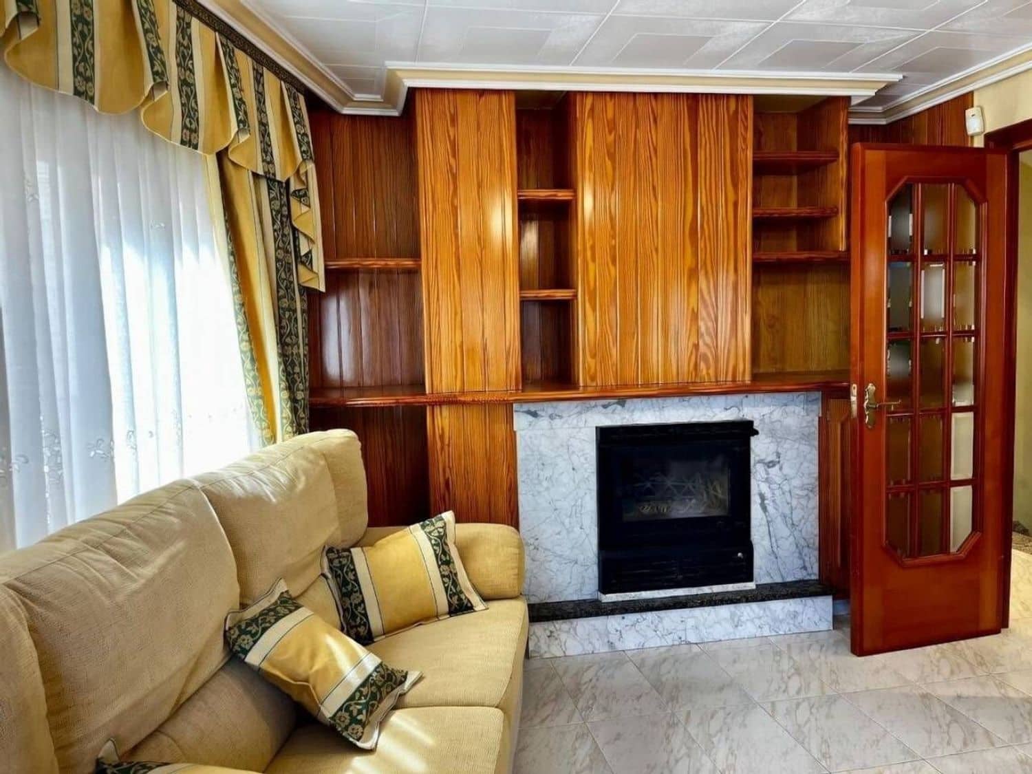 6 bedroom Villa for sale in Sant Jordi with garage - € 375,000 (Ref: 10010118)