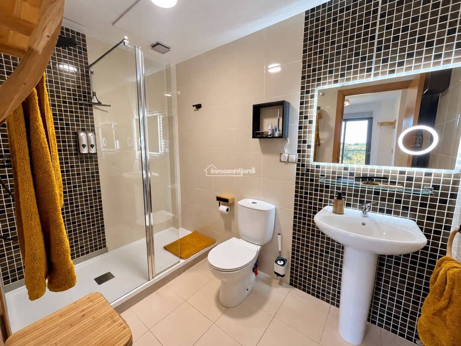 2 bedroom Apartment for sale in Sant Jordi with pool garage - € 154,000 (Ref: 10186391)