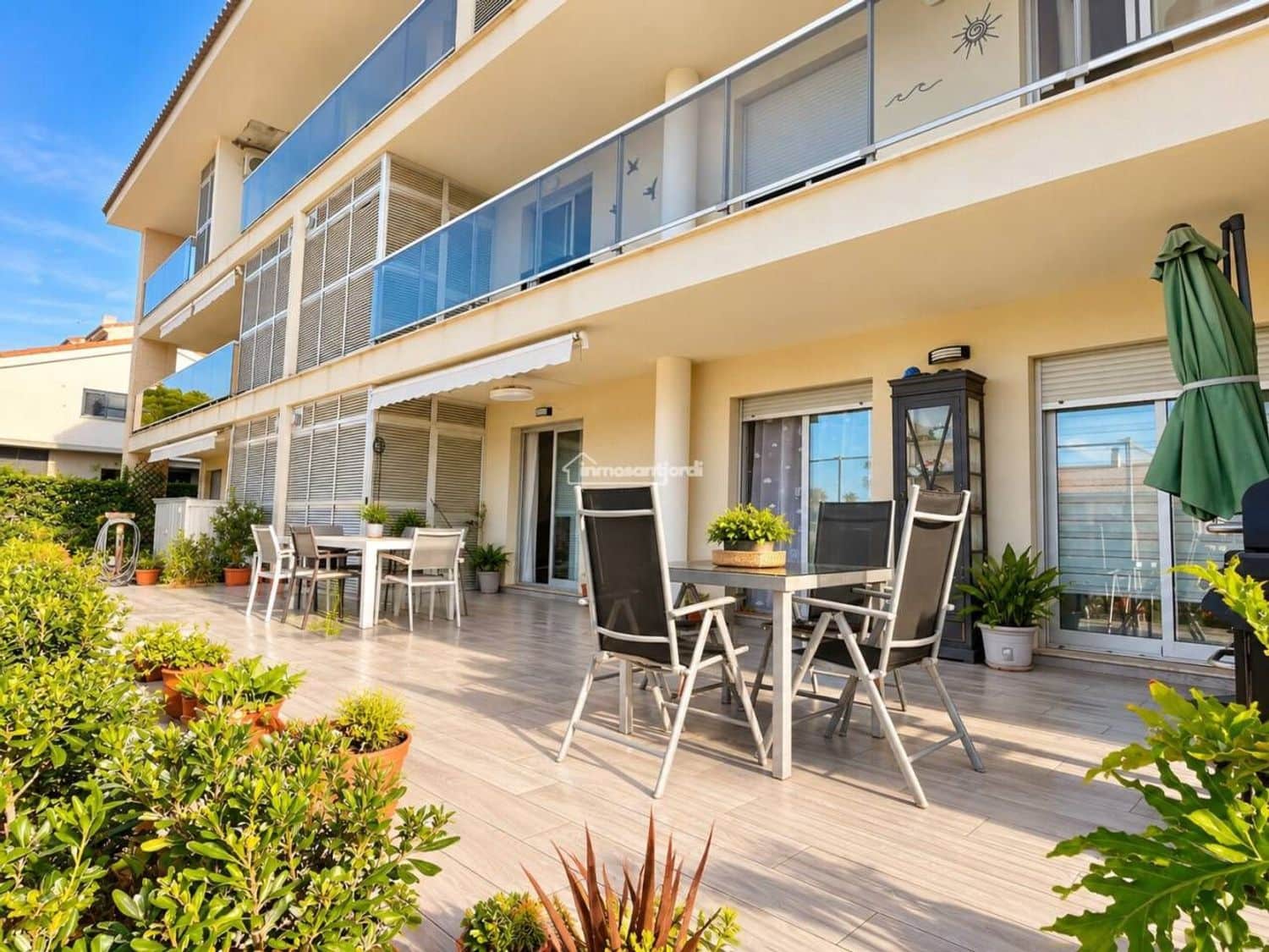 2 bedroom Apartment for sale in Sant Jordi with pool garage - € 160,000 (Ref: 10186395)