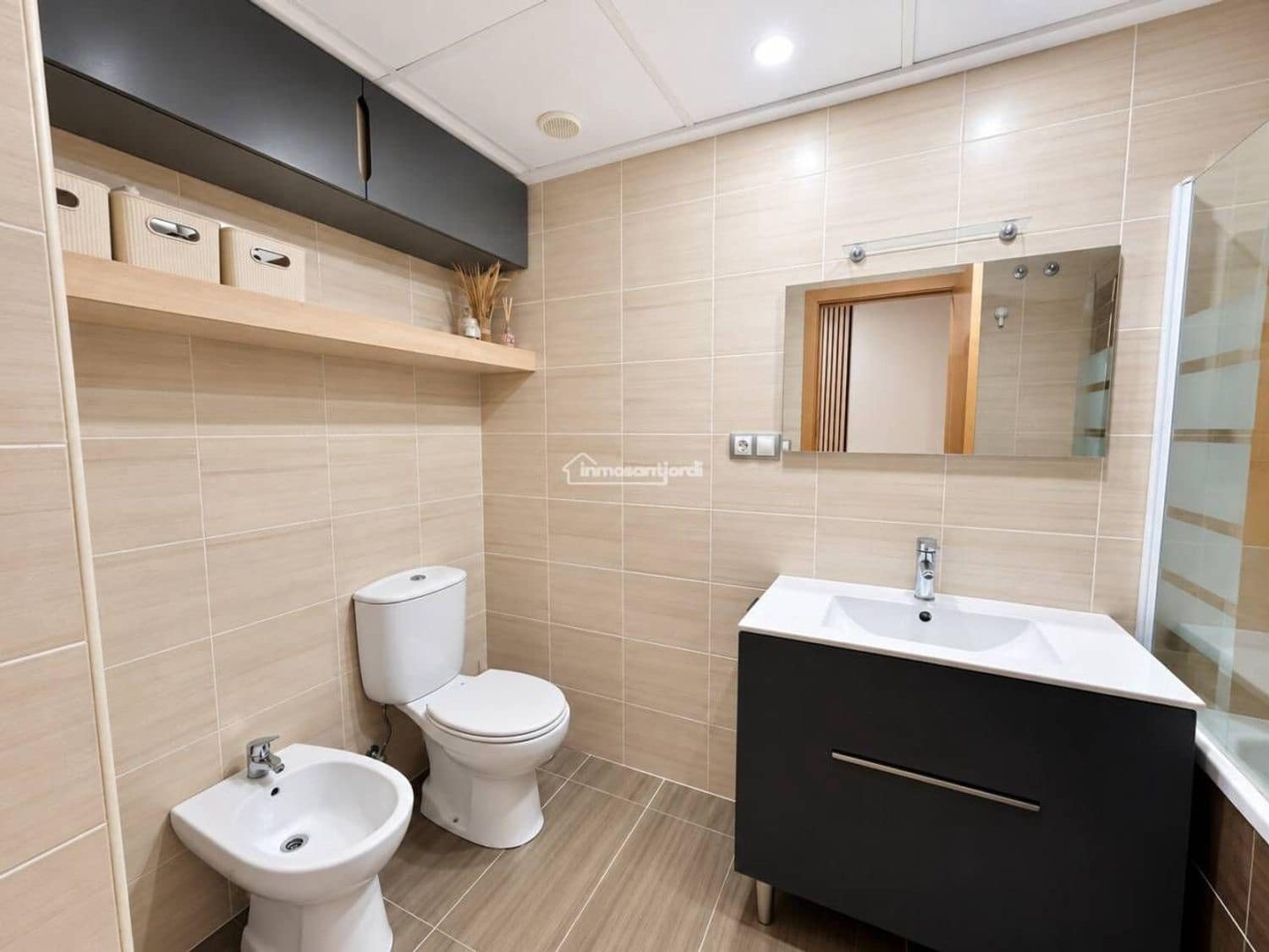 2 bedroom Apartment for sale in Sant Jordi with pool garage - € 160,000 (Ref: 10186395)