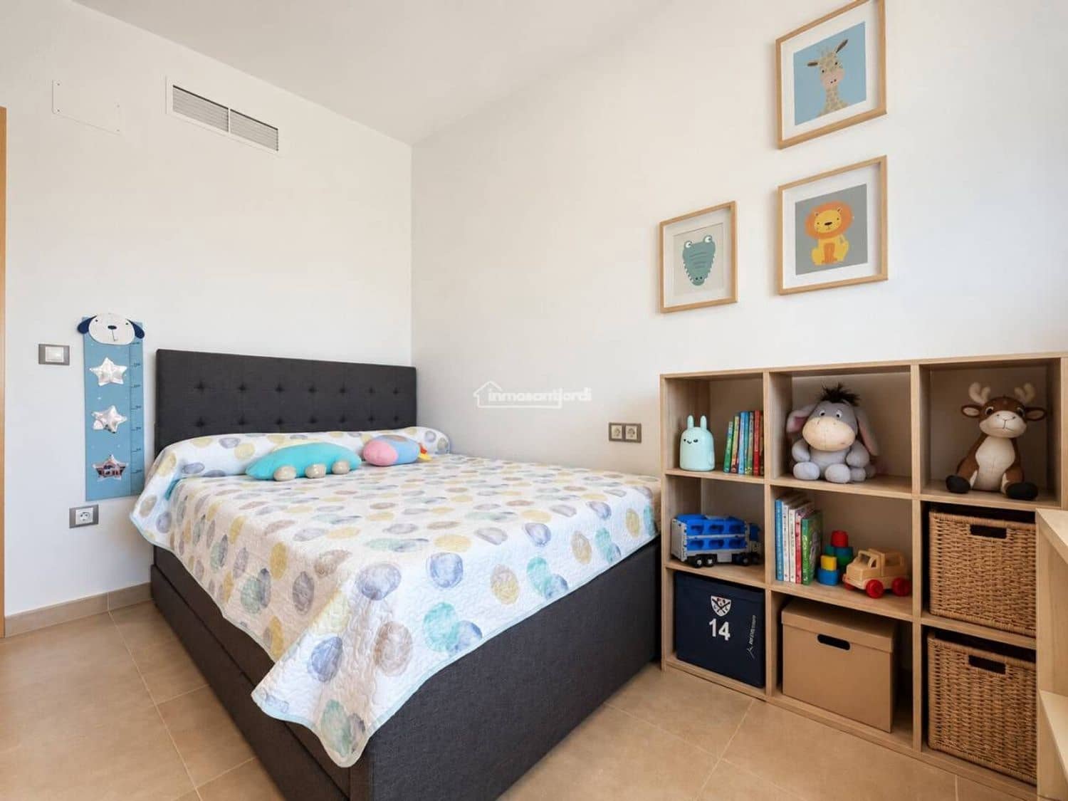 2 bedroom Apartment for sale in Sant Jordi with pool garage - € 160,000 (Ref: 10186395)