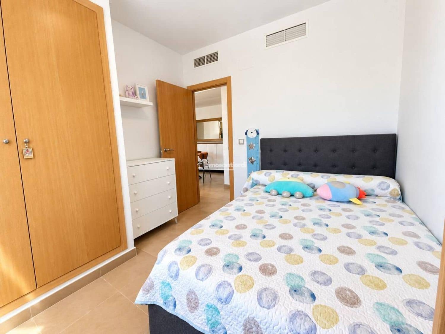 2 bedroom Apartment for sale in Sant Jordi with pool garage - € 160,000 (Ref: 10186395)