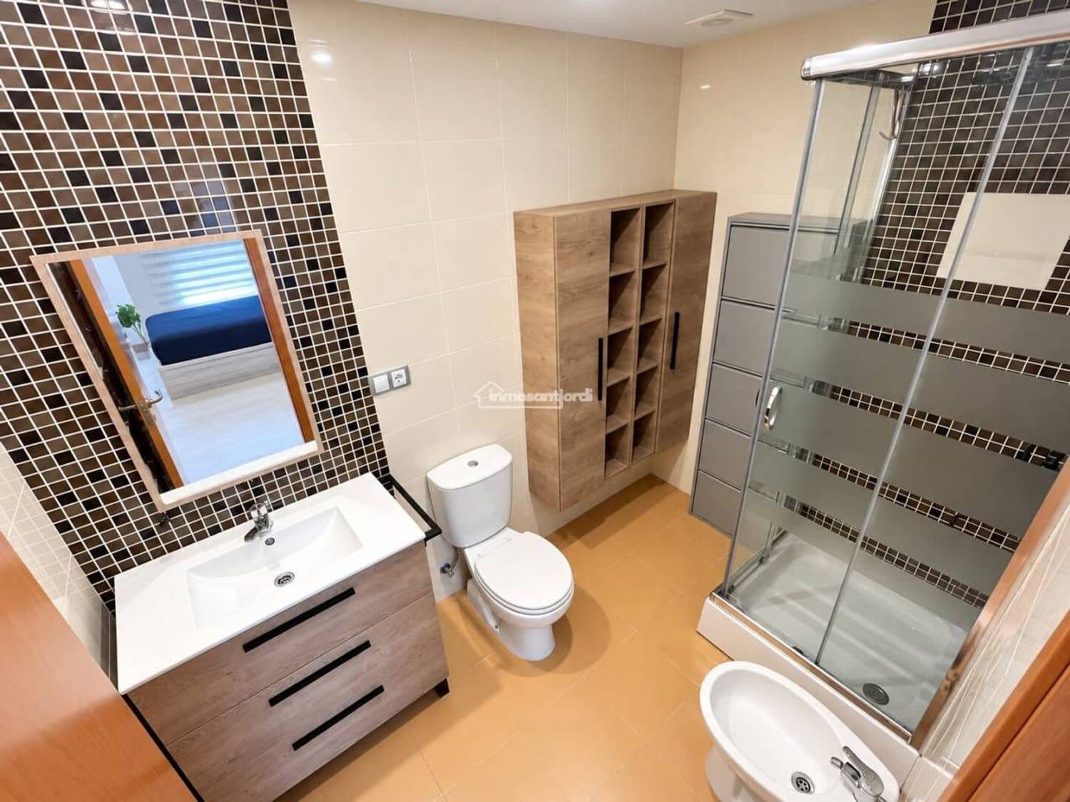 2 bedroom Apartment for sale in Sant Jordi with pool garage - € 160,000 (Ref: 10186395)