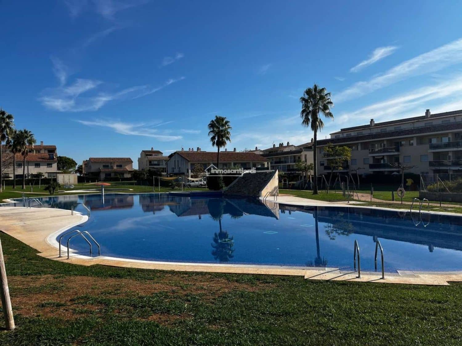 2 bedroom Apartment for sale in Sant Jordi with pool garage - € 160,000 (Ref: 10186395)