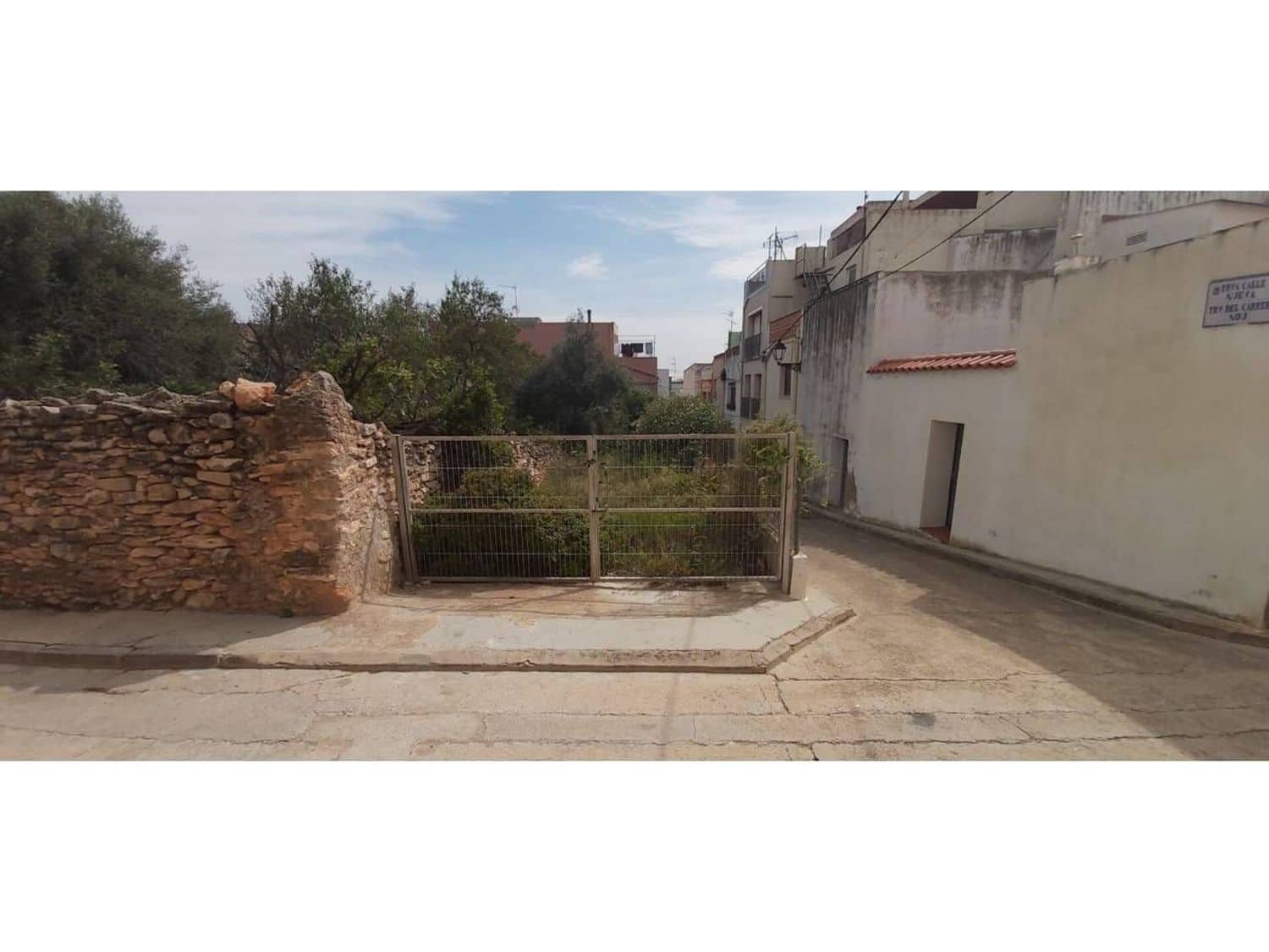 Ubebygd land til salgs i Sant Jordi - € 16 000 (Ref: 8553868)