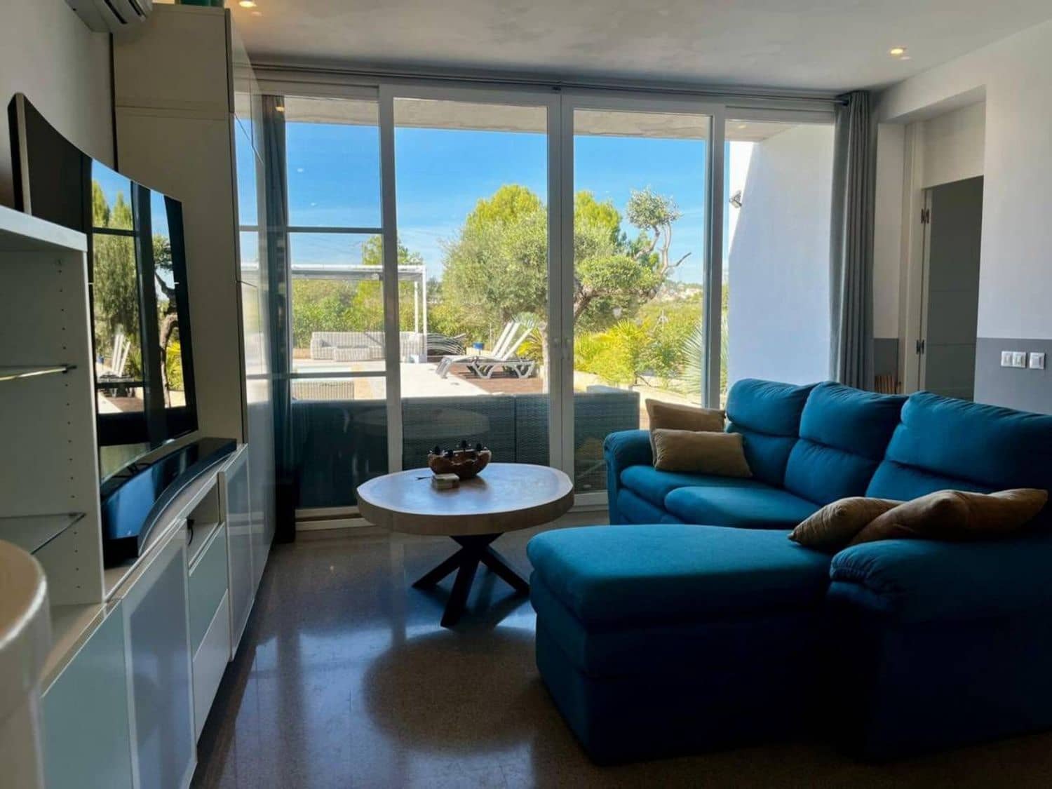 4 chambre Finca/Maison de Campagne à vendre à Castello de la Plana avec piscine garage - 460 000 € (Ref: 8729135)