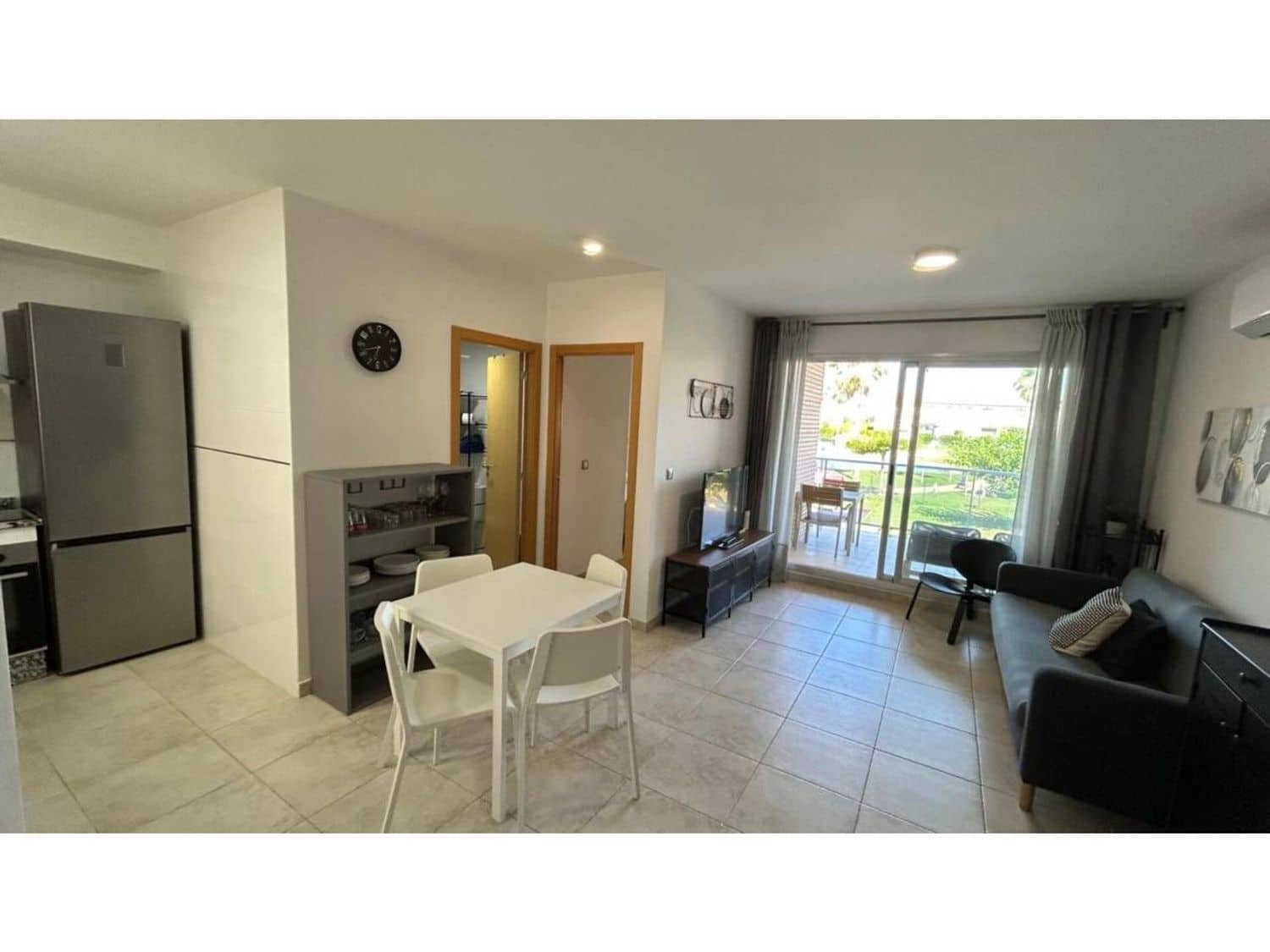 1 sypialnia Apartament na sprzedaż w Sant Jordi z basenem garażem - 125 000 € (Ref: 8967979)