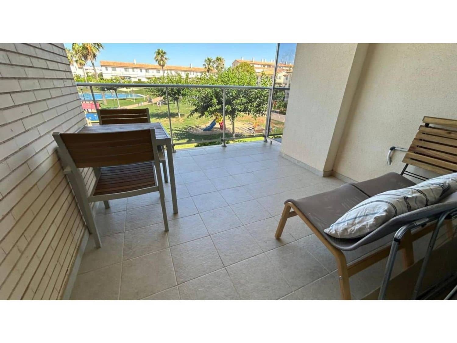 1 sypialnia Apartament na sprzedaż w Sant Jordi z basenem garażem - 125 000 € (Ref: 8967979)